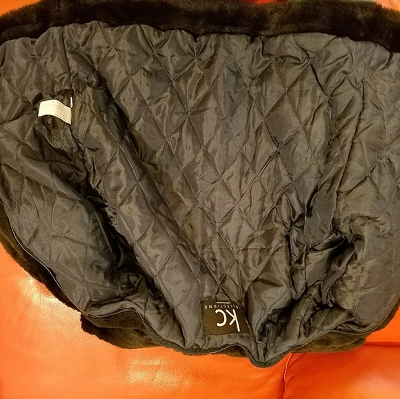 Blue jean jacket with black faux fur vest - Picture 6 of 7